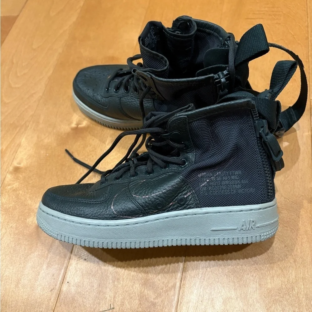 Nike SF Air Force 1 Mid women's basketball shoe sneakers gray sz 7